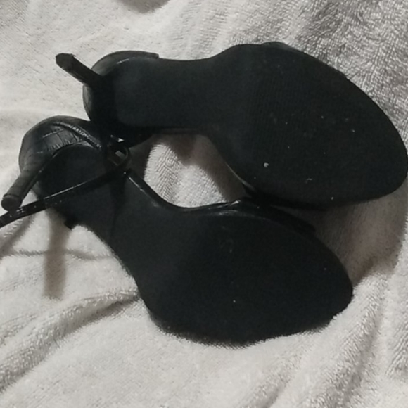 Ankle strap textured skinny heel Madden Girl - Picture 4 of 4